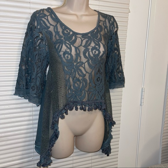 Secret Garden Lace Top - Picture 2 of 9